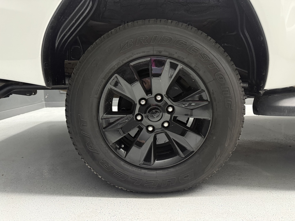 TOYOTA HILUX HILUX 2.4 GD-6 RB SRX P/U D/C - 17
