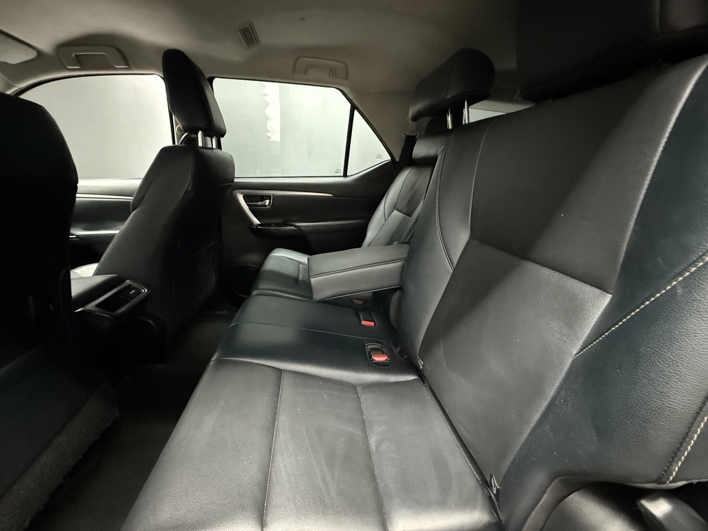 TOYOTA FORTUNER FORTUNER 2.4GD-6 R/B A/T - 10