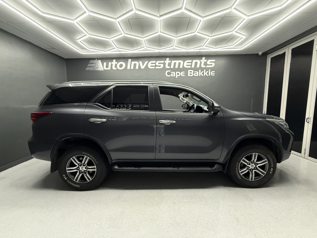 TOYOTA FORTUNER FORTUNER 2.4GD-6 R/B A/T - 2
