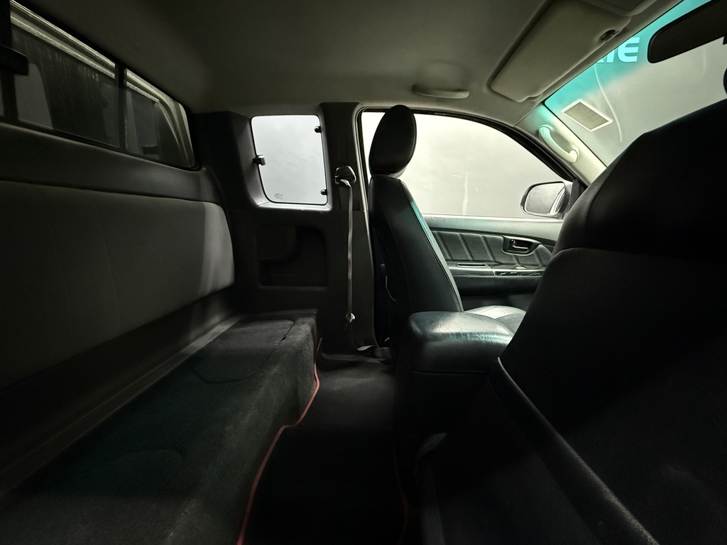 TOYOTA HILUX HILUX 3.0D-4D LEGEND 45 XTRA CAB P/U - 11
