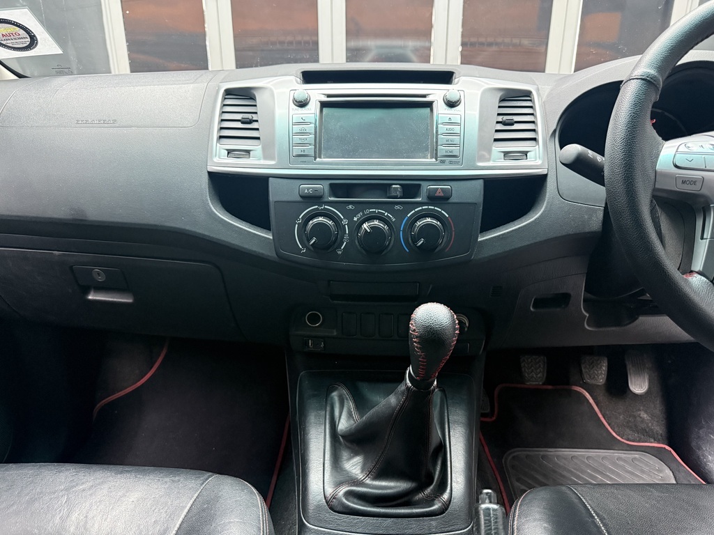 TOYOTA HILUX HILUX 3.0D-4D LEGEND 45 XTRA CAB P/U - 13