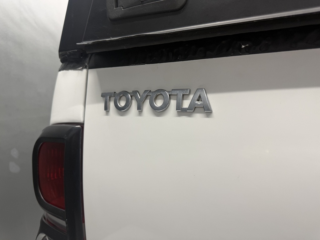 TOYOTA HILUX HILUX 3.0D-4D LEGEND 45 XTRA CAB P/U - 18