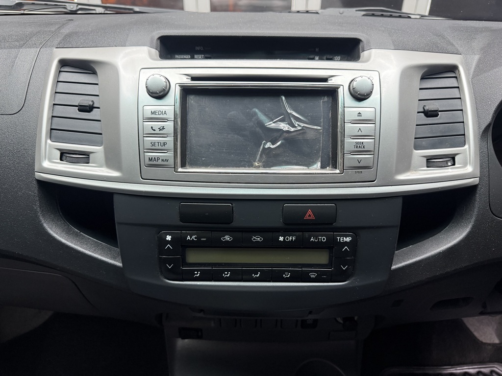 TOYOTA HILUX HILUX 3.0 D-4D RAIDER 4X4 A/T P/U D/C - 13