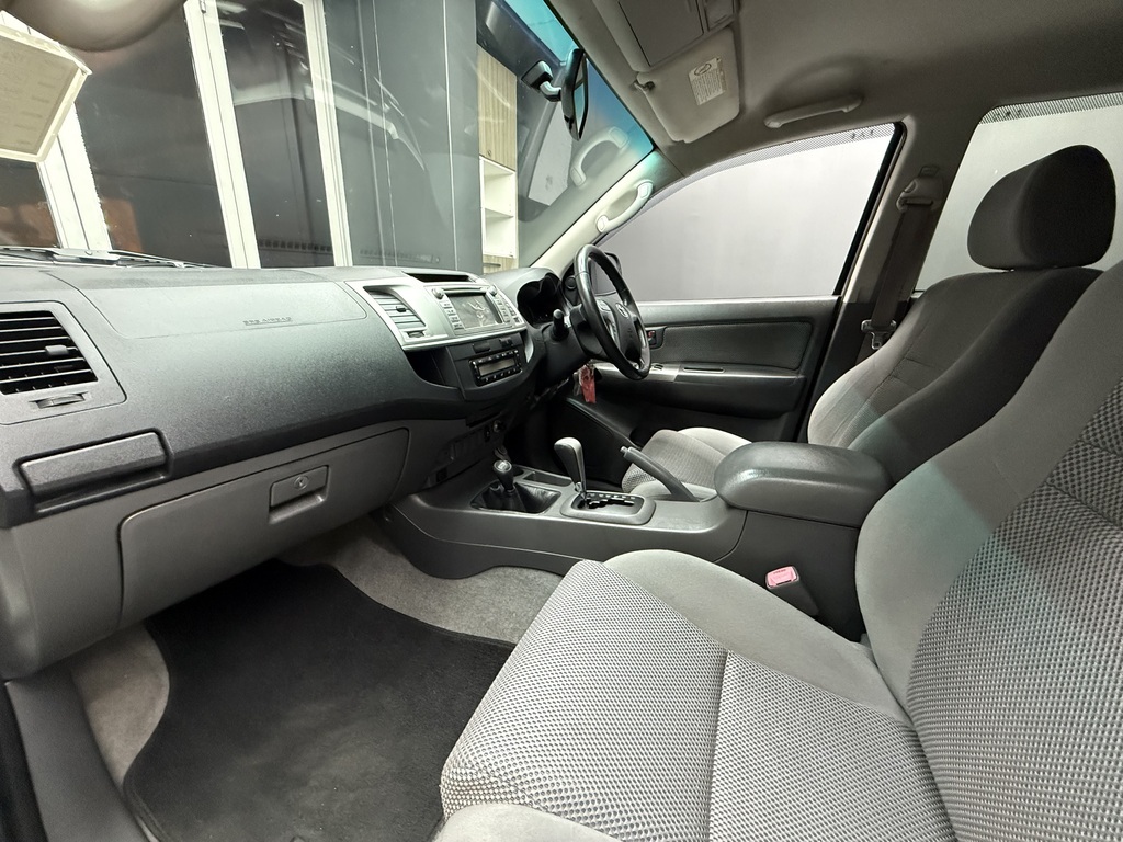 TOYOTA HILUX HILUX 3.0 D-4D RAIDER 4X4 A/T P/U D/C - 8
