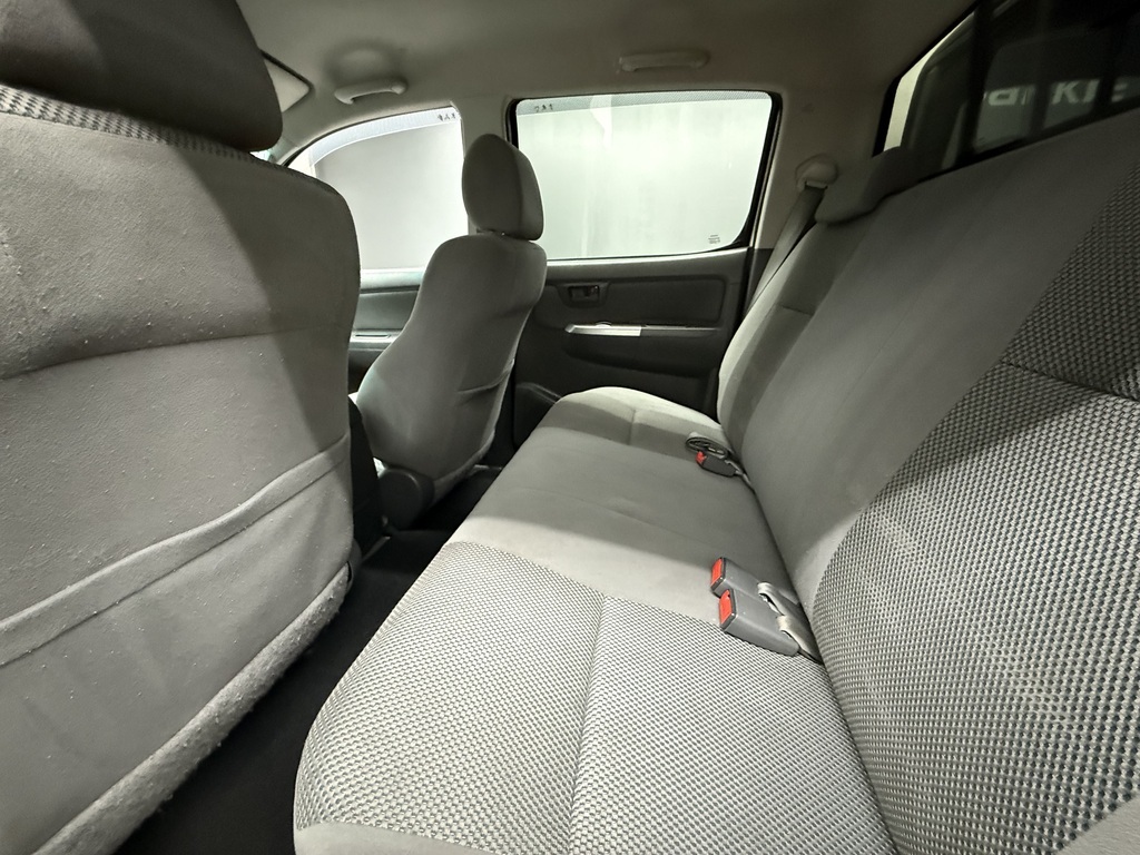 TOYOTA HILUX HILUX 3.0 D-4D RAIDER 4X4 A/T P/U D/C - 9