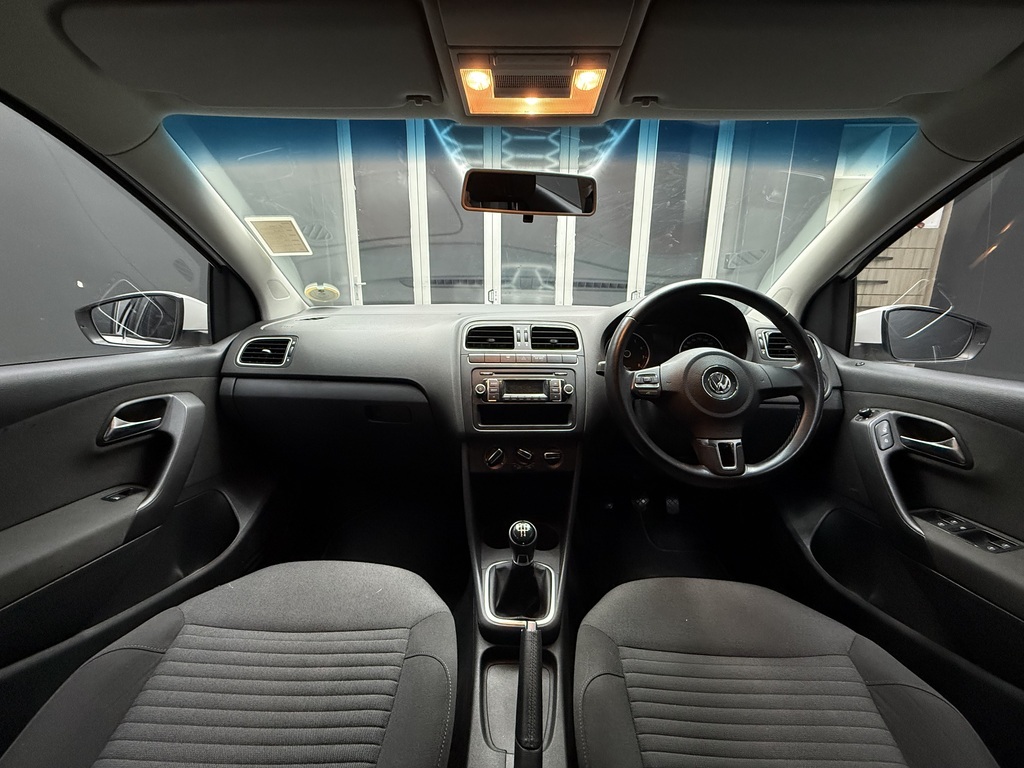 VOLKSWAGEN POLO POLO 1.4 COMFORTLINE 5DR - 12