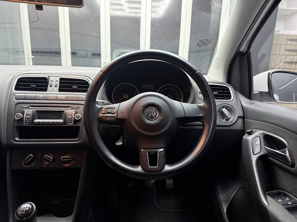 VOLKSWAGEN POLO POLO 1.4 COMFORTLINE 5DR - 13