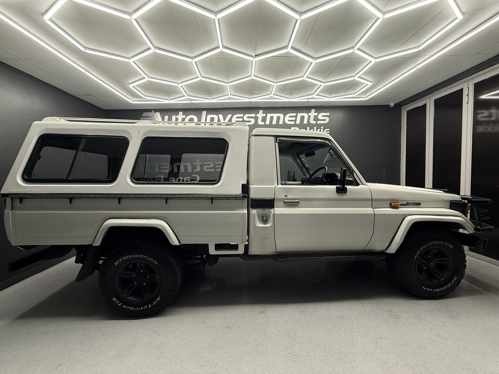TOYOTA LAND CRUISER LAND CRUISER 4.5 PETROL P/U S/C - 2