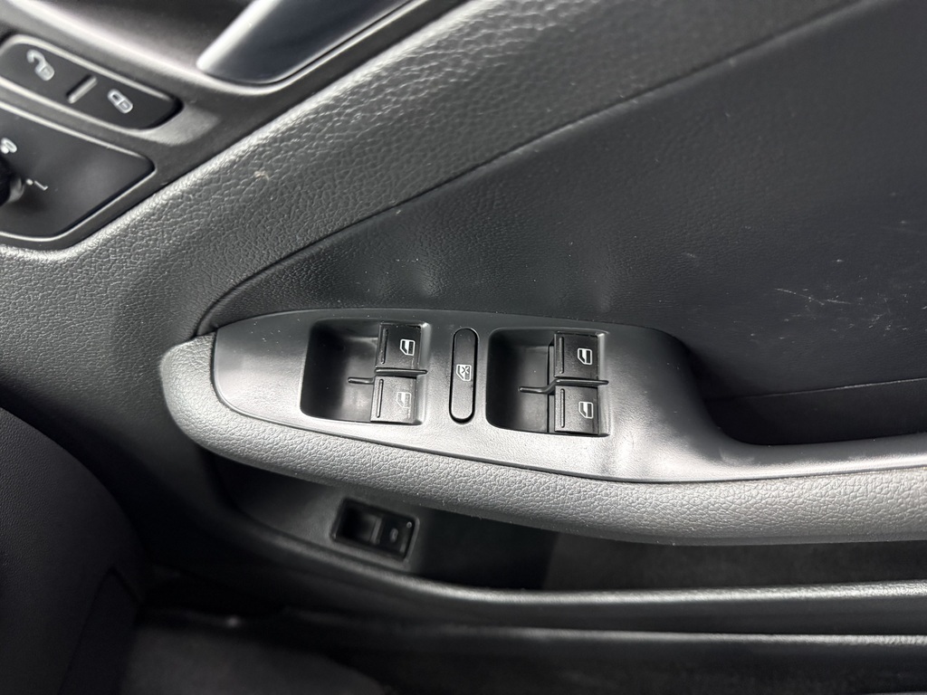 VOLKSWAGEN JETTA VI JETTA VI 1.4 TSi COMFORTLINE DSG - 17