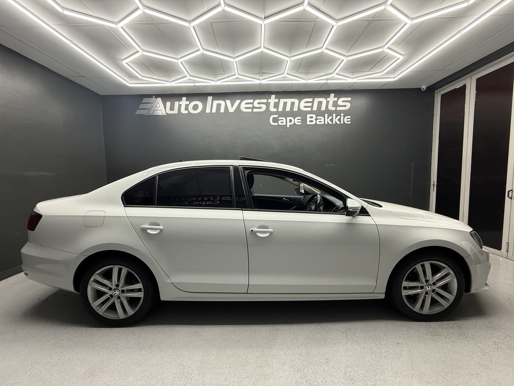 VOLKSWAGEN JETTA VI JETTA VI 1.4 TSi COMFORTLINE DSG - 2