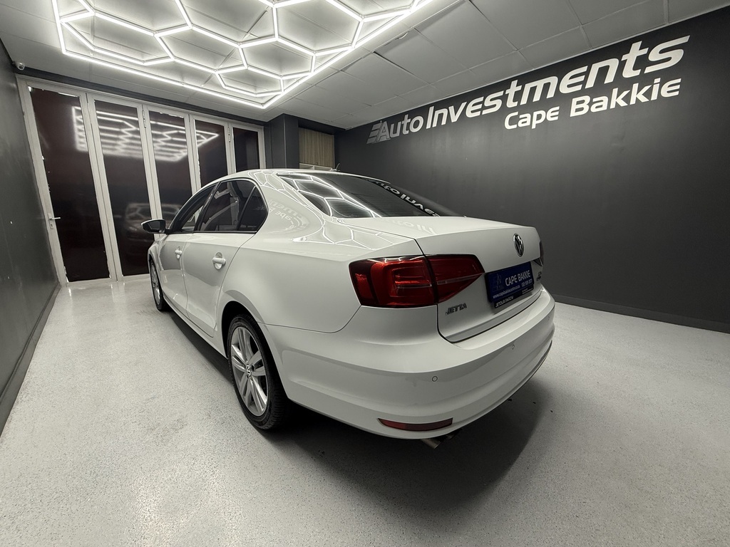 VOLKSWAGEN JETTA VI JETTA VI 1.4 TSi COMFORTLINE DSG - 5