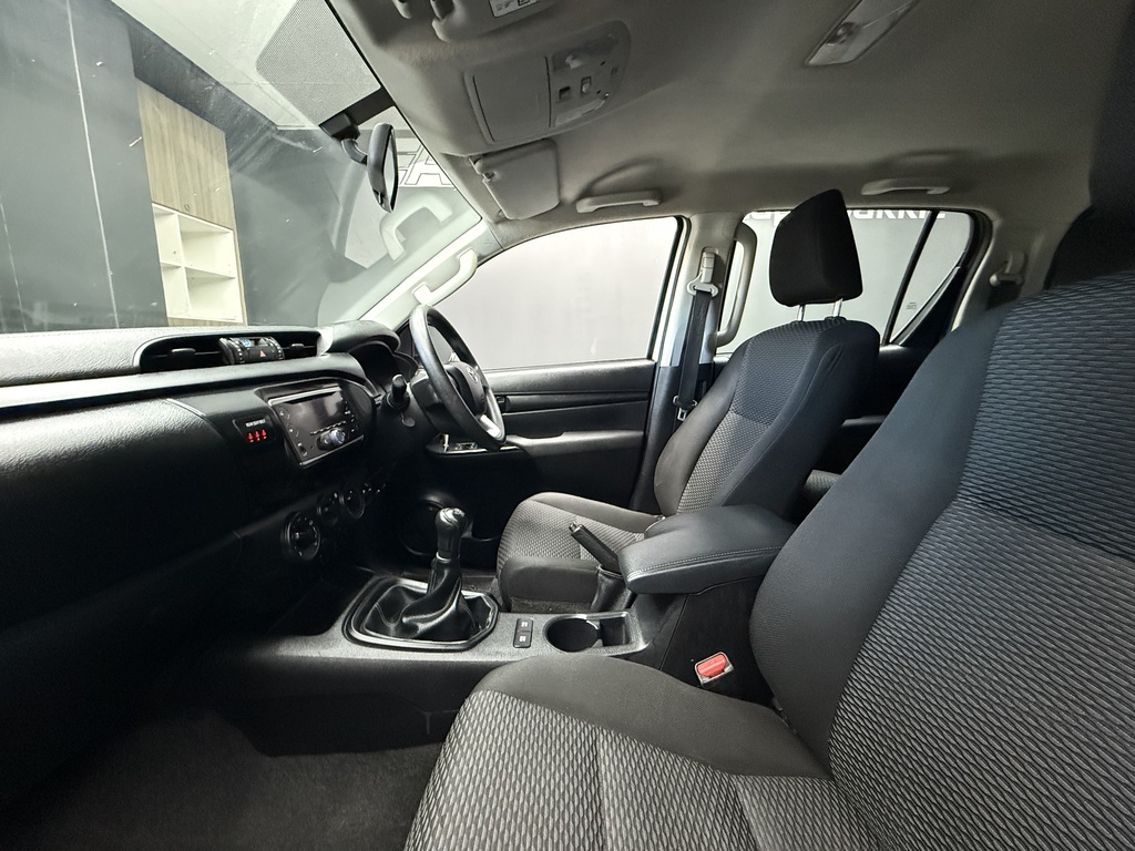 TOYOTA HILUX HILUX 2.4 GD-6 SR 4X4 P/U D/C - 8