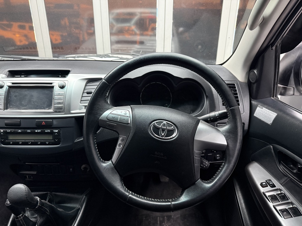 TOYOTA HILUX HILUX 3.0 D-4D LEGEND 45 4X4 P/U D/C - 12