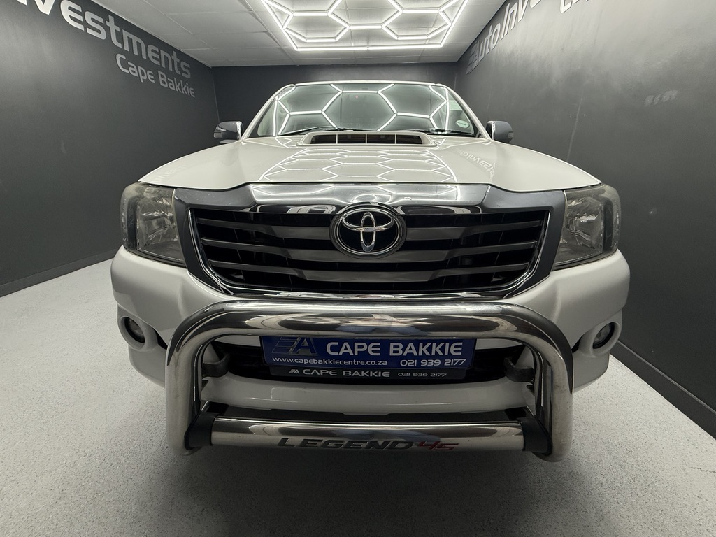 TOYOTA HILUX HILUX 3.0 D-4D LEGEND 45 4X4 P/U D/C - 6