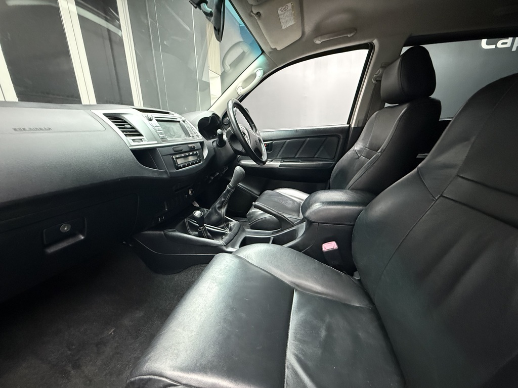TOYOTA HILUX HILUX 3.0 D-4D LEGEND 45 4X4 P/U D/C - 8