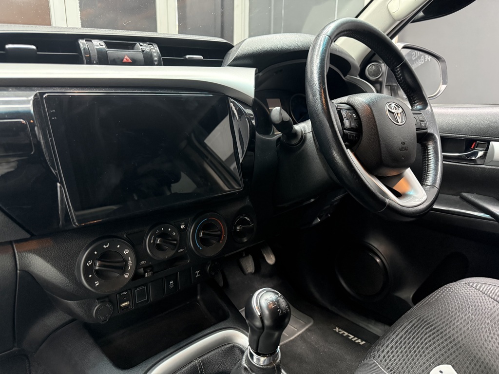 TOYOTA HILUX HILUX 2.8 GD-6 RB RAIDER 4X4 A/T P/U E/CAB - 15