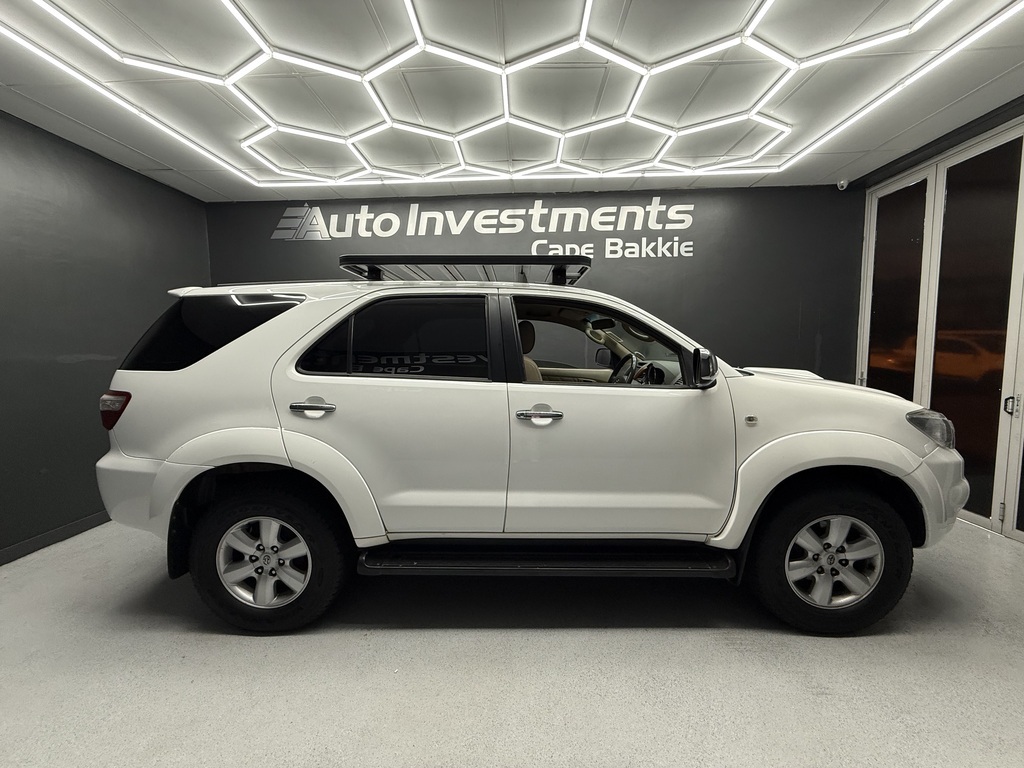 TOYOTA FORTUNER FORTUNER 3.0D-4D R/B A/T - 2