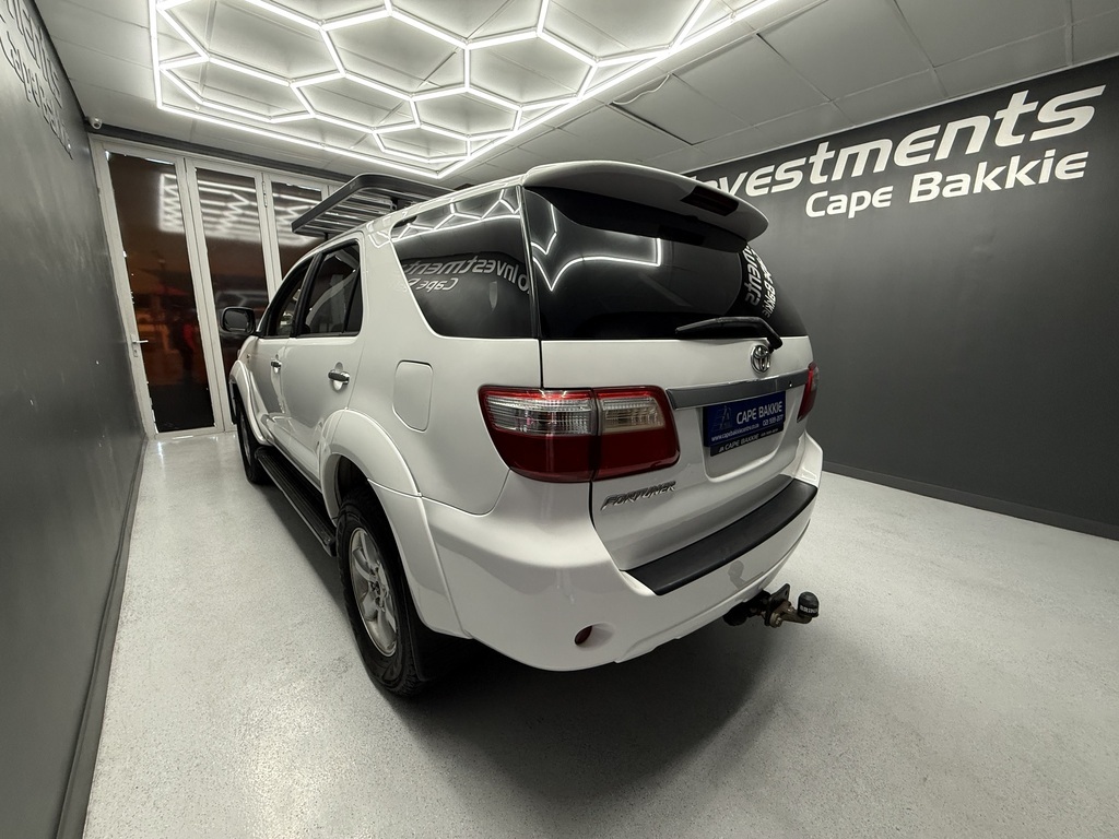 TOYOTA FORTUNER FORTUNER 3.0D-4D R/B A/T - 5