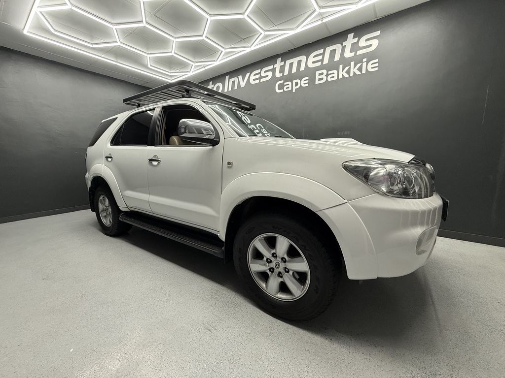 TOYOTA FORTUNER FORTUNER 3.0D-4D R/B A/T - 8
