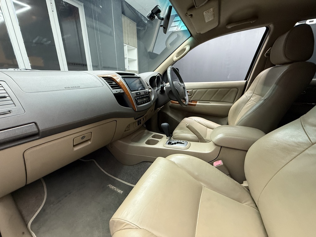 TOYOTA FORTUNER FORTUNER 3.0D-4D R/B A/T - 9