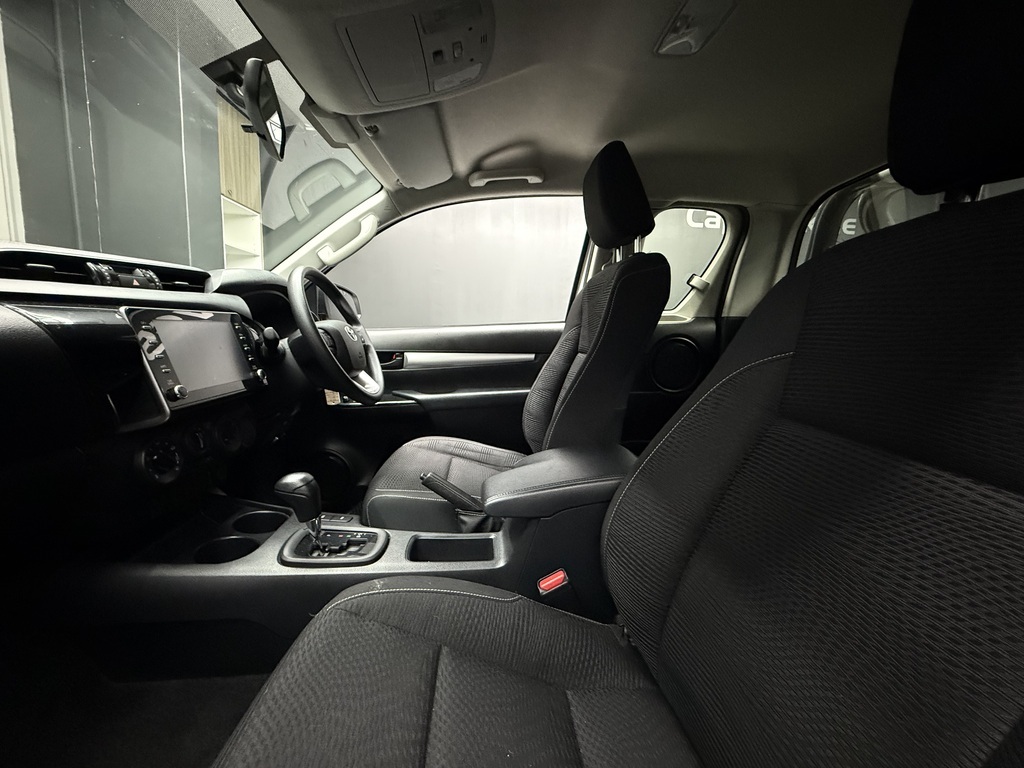 TOYOTA HILUX HILUX 2.4 GD-6 RB RAIDER A/T P/U E/CAB - 10