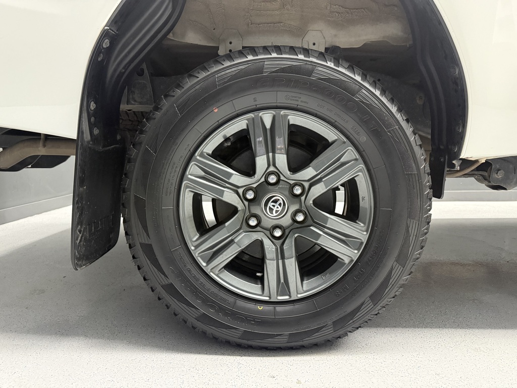 TOYOTA HILUX HILUX 2.4 GD-6 RB RAIDER A/T P/U E/CAB - 13