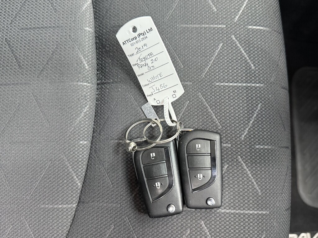TOYOTA RAV 4 RAV4 2.0 GX CVT - 17
