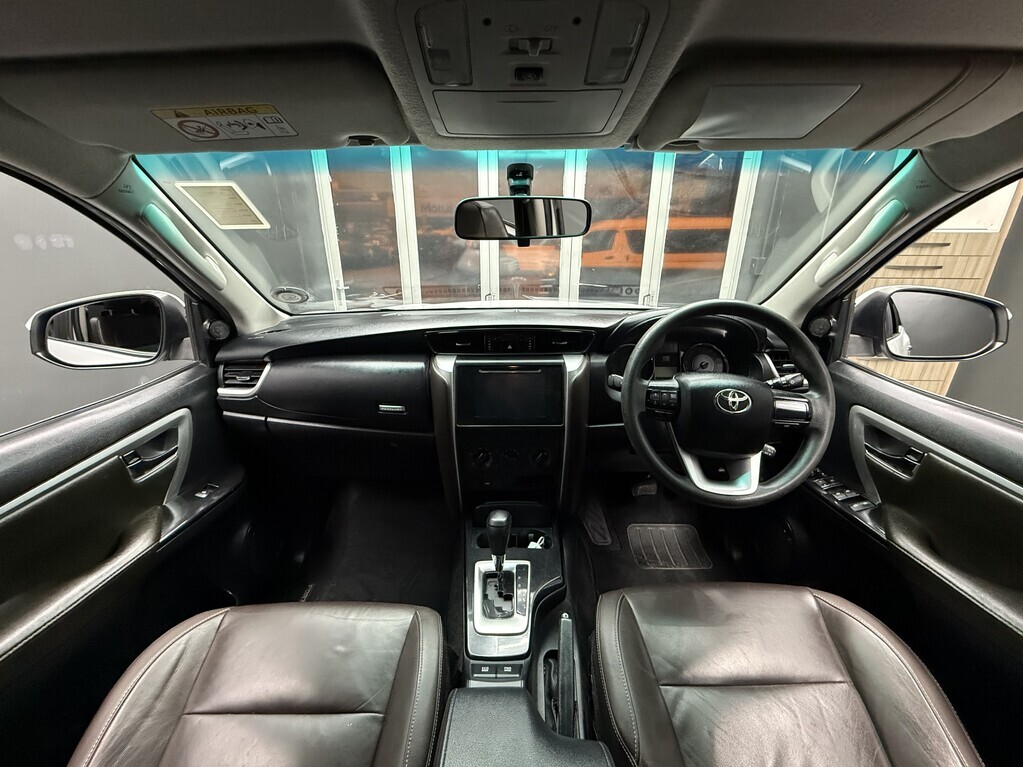 TOYOTA FORTUNER FORTUNER 2.4GD-6 R/B A/T - 11
