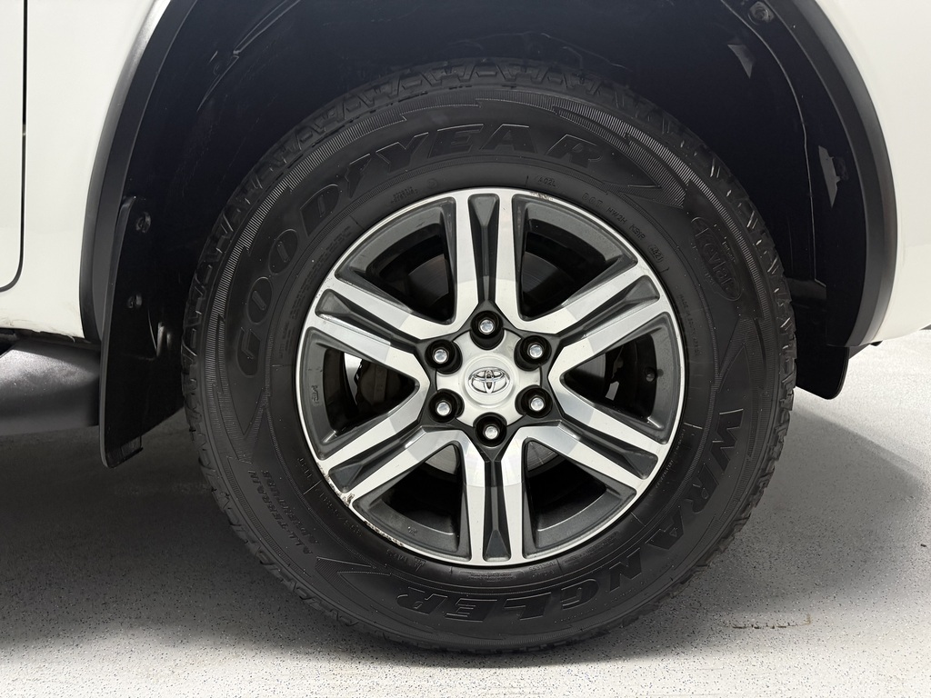 TOYOTA FORTUNER FORTUNER 2.4GD-6 R/B A/T - 16