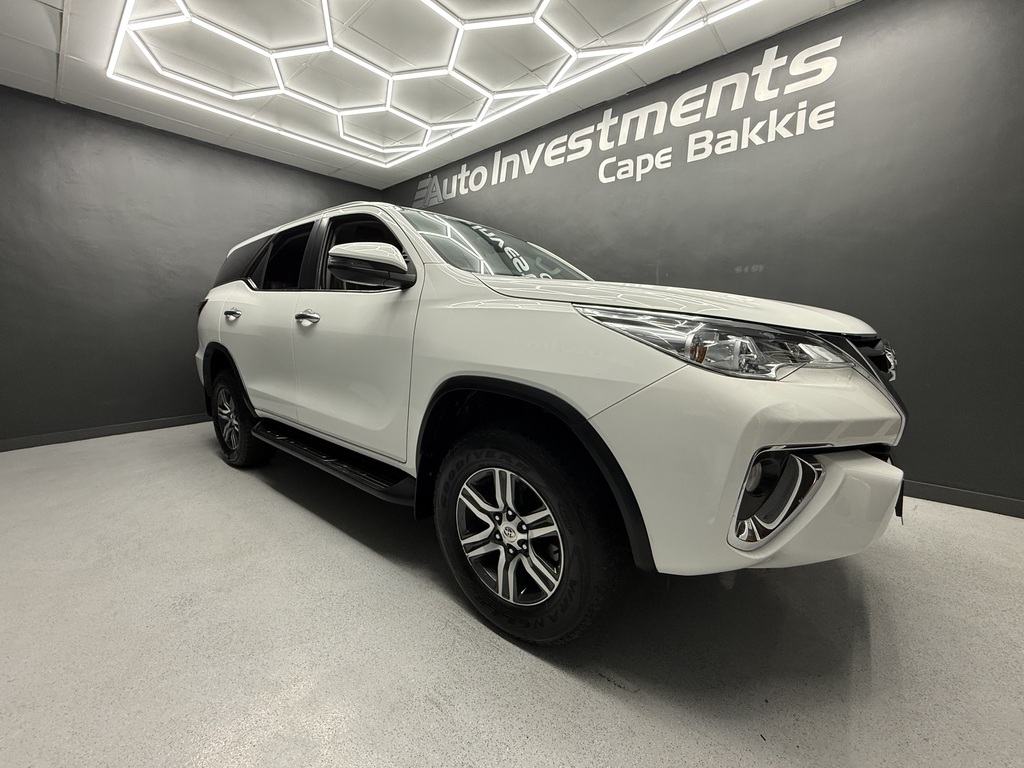 TOYOTA FORTUNER FORTUNER 2.4GD-6 R/B A/T - 8