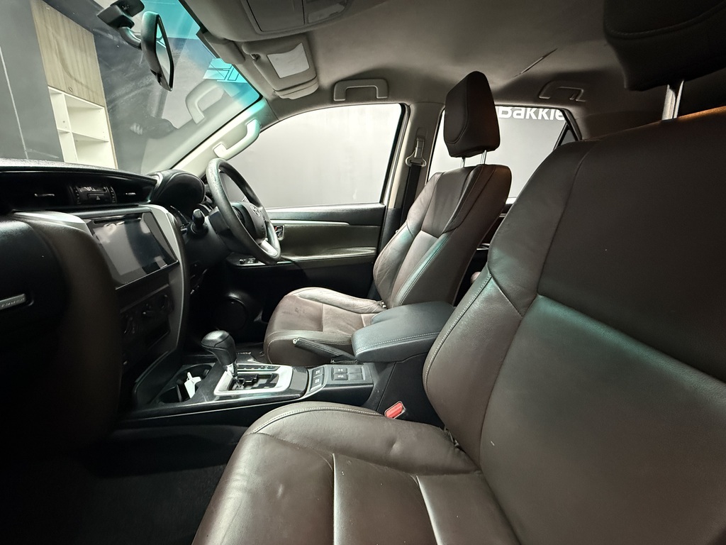 TOYOTA FORTUNER FORTUNER 2.4GD-6 R/B A/T - 9
