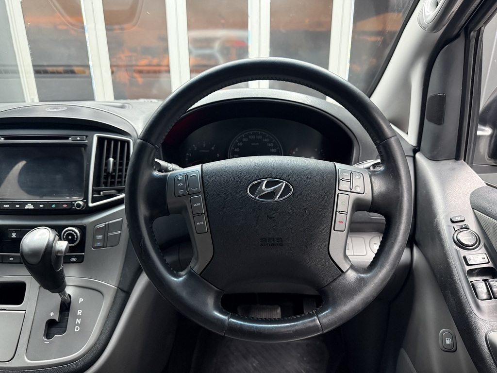 HYUNDAI H-1 H-1 2.5 CRDI A/T/ 2.5 ELITE A/T - 11