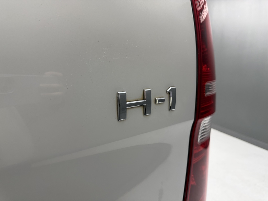 HYUNDAI H-1 H-1 2.5 CRDI A/T/ 2.5 ELITE A/T - 16