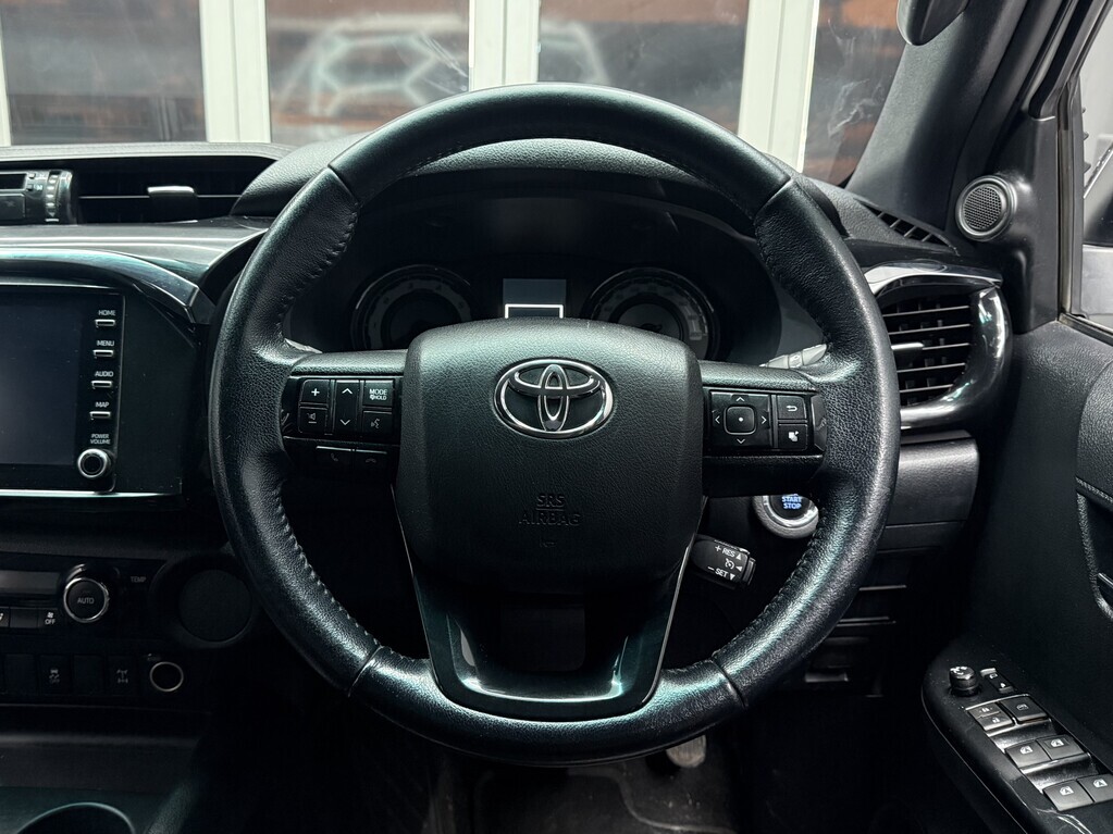 TOYOTA HILUX HILUX 2.8 GD-6 RB LEGEND A/T P/U D/C - 11