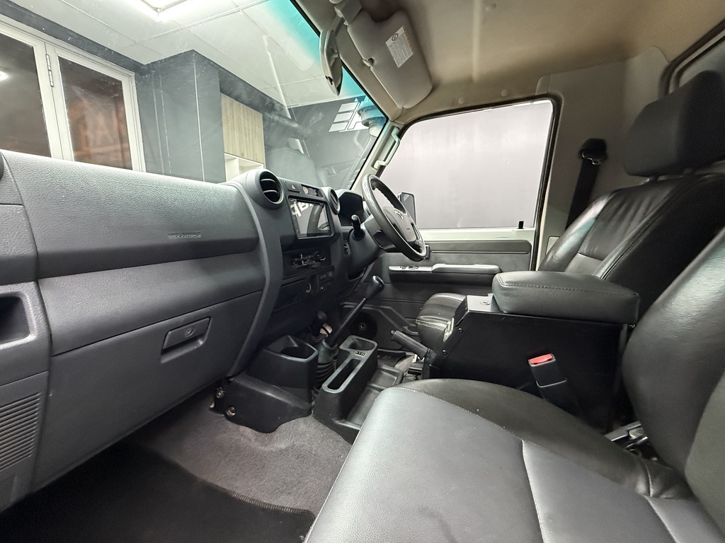 TOYOTA LAND CRUISER PICK UP LAND CRUISER 79 4.5D P/U S/C - 10