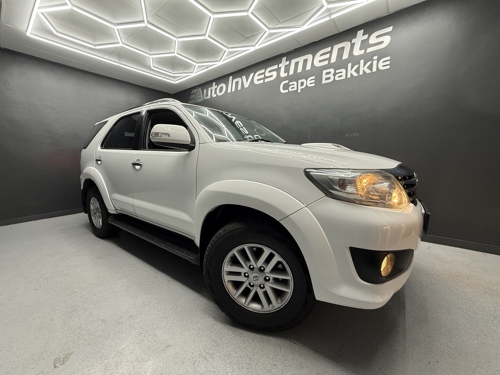 TOYOTA FORTUNER FORTUNER 2.5D-4D RB A/T - 1