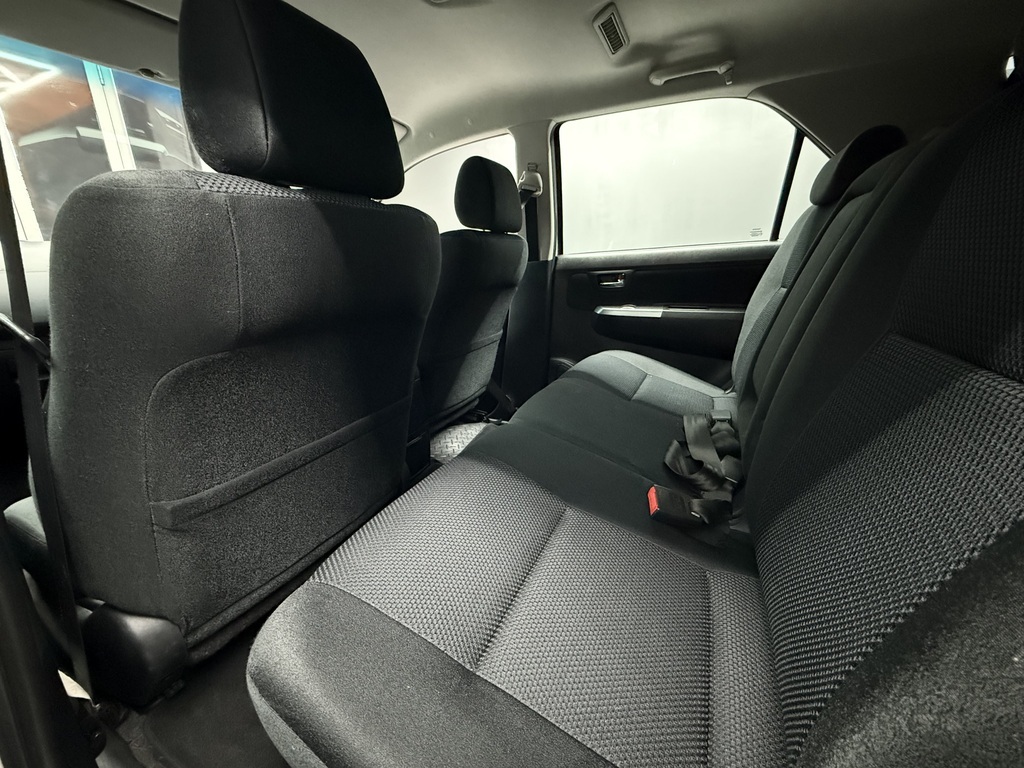 TOYOTA FORTUNER FORTUNER 2.5D-4D RB A/T - 10