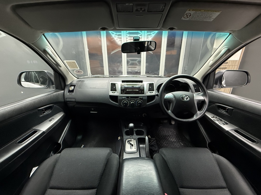 TOYOTA FORTUNER FORTUNER 2.5D-4D RB A/T - 11