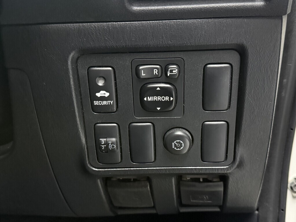 TOYOTA FORTUNER FORTUNER 2.5D-4D RB A/T - 14