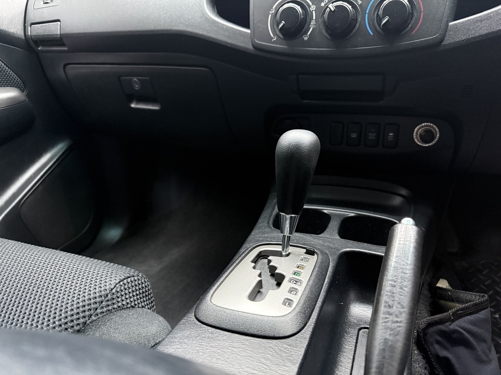 TOYOTA FORTUNER FORTUNER 2.5D-4D RB A/T - 16