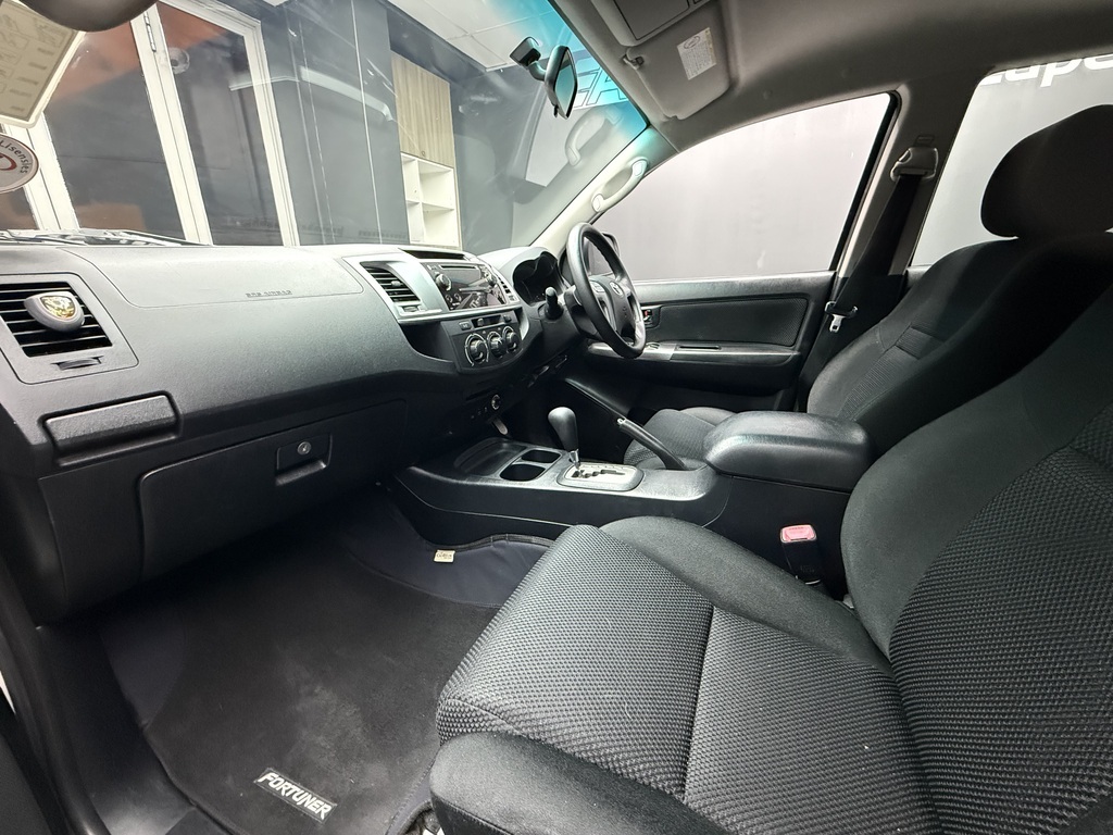TOYOTA FORTUNER FORTUNER 2.5D-4D RB A/T - 9