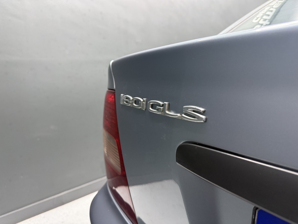 TOYOTA COROLLA COROLLA 180i GLS A/T - 18