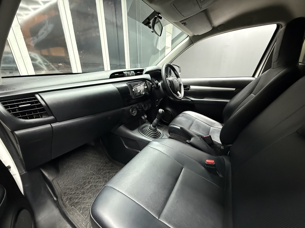 TOYOTA HILUX HILUX 2.4 GD S A/C P/U S/C - 10