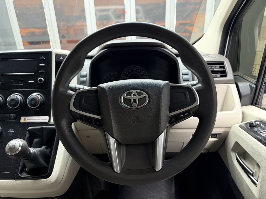 TOYOTA QUANTUM QUANTUM 2.8 GL 11 SEAT - 16