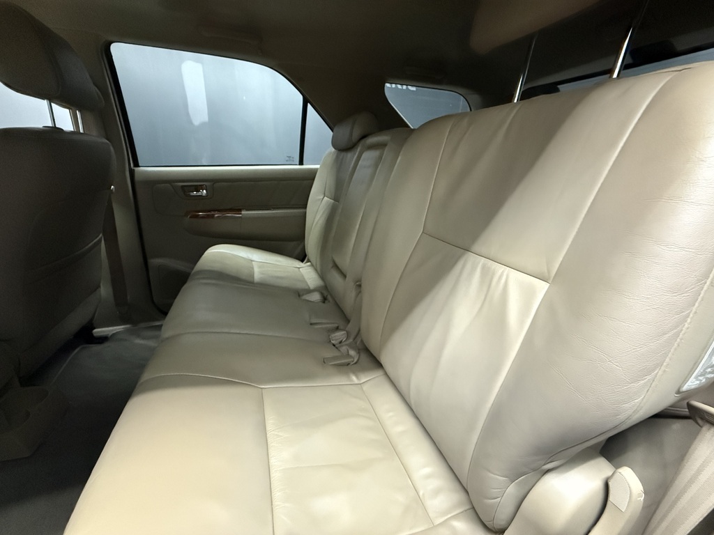 TOYOTA FORTUNER FORTUNER 3.0D-4D R/B 4X4 - 10