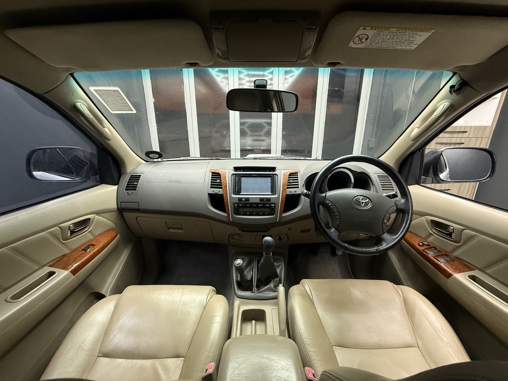TOYOTA FORTUNER FORTUNER 3.0D-4D R/B 4X4 - 12