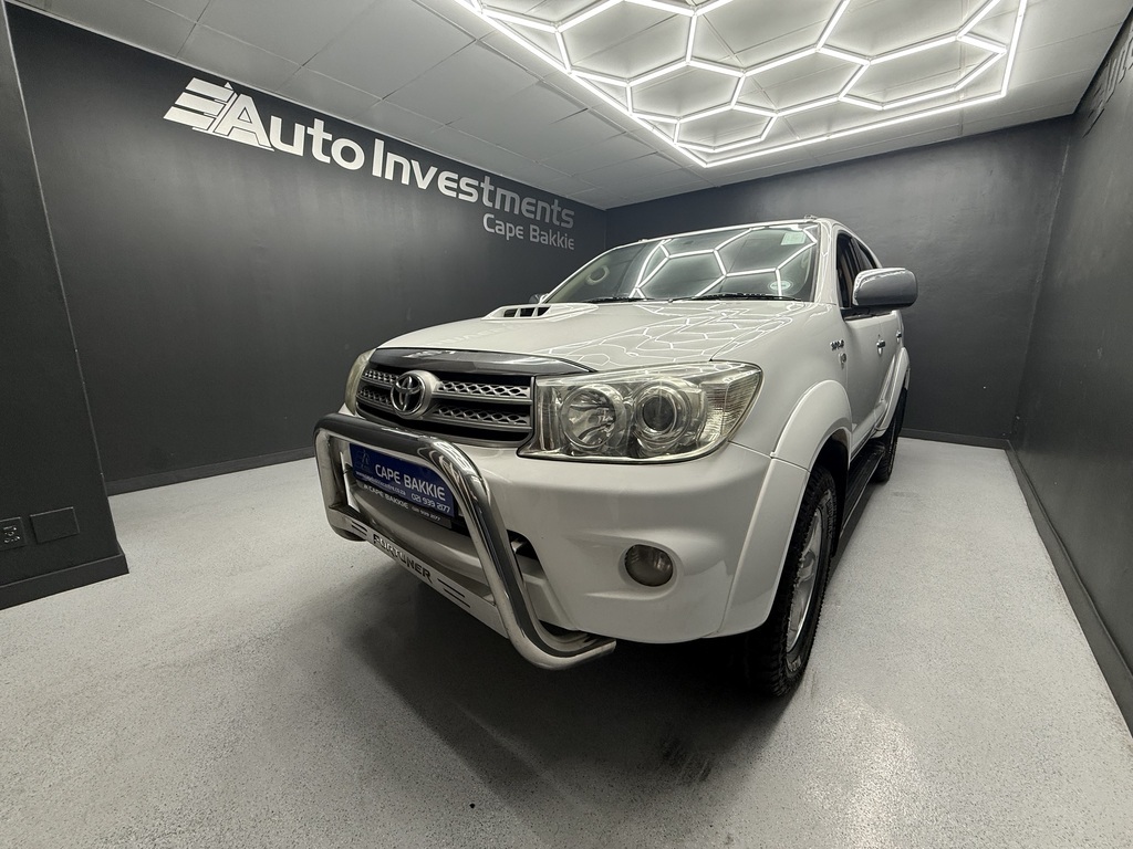 TOYOTA FORTUNER FORTUNER 3.0D-4D R/B 4X4 - 6