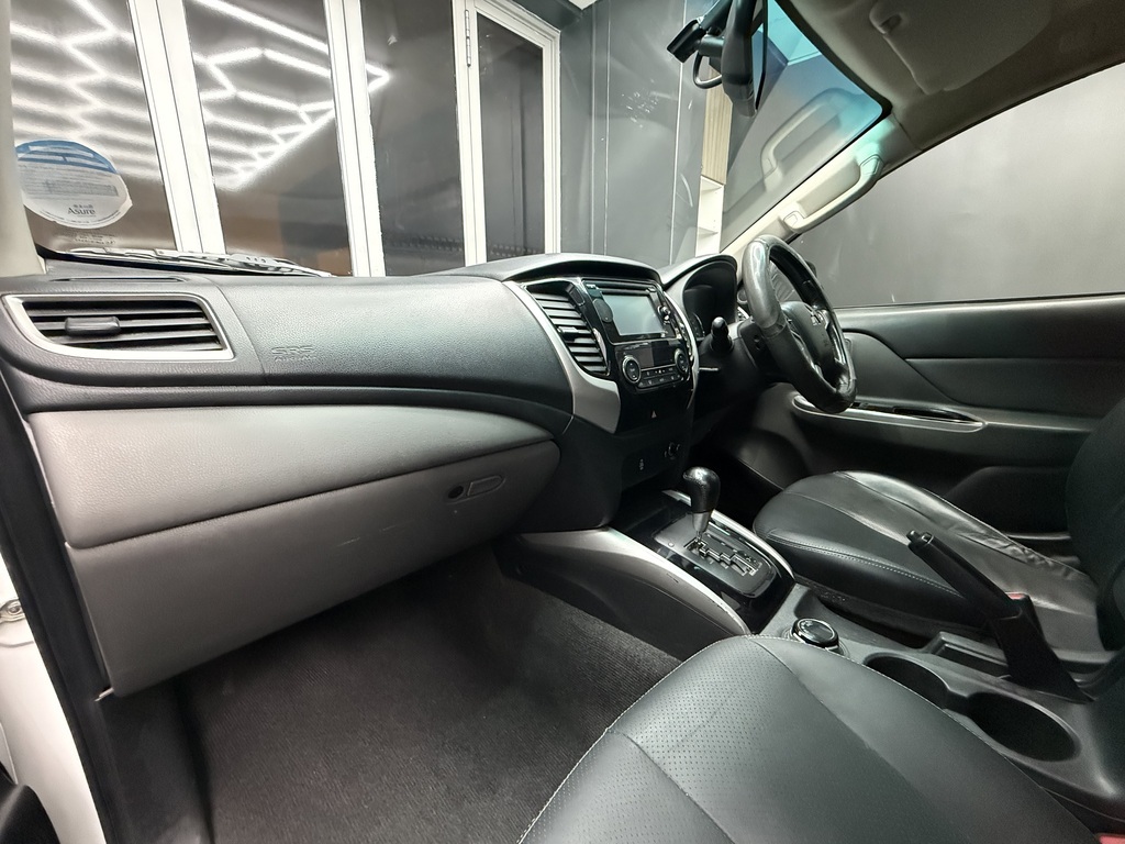 MITSUBISHI TRITON TRITON 2.4 Di-DC 4X4 A/T P/U D/C - 10