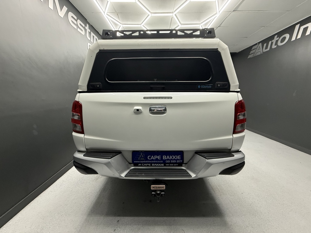 MITSUBISHI TRITON TRITON 2.4 Di-DC 4X4 A/T P/U D/C - 4