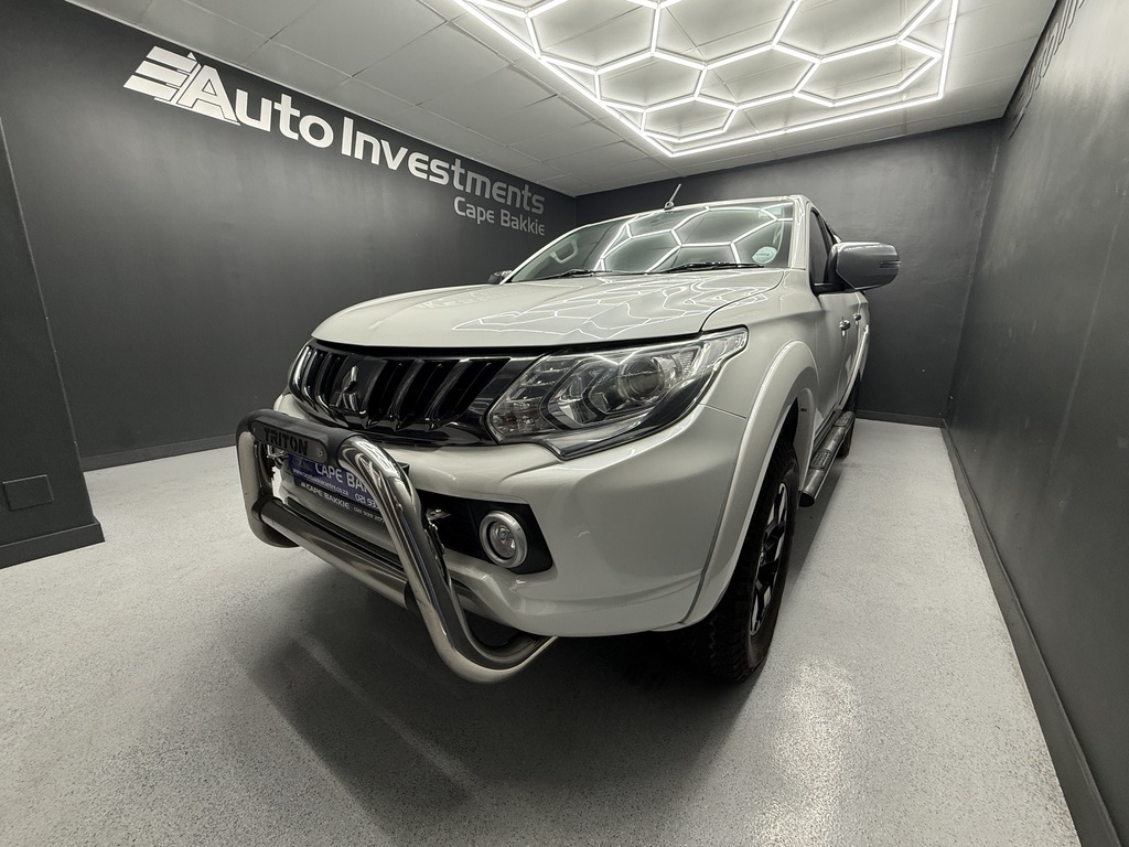 MITSUBISHI TRITON TRITON 2.4 Di-DC 4X4 A/T P/U D/C - 6